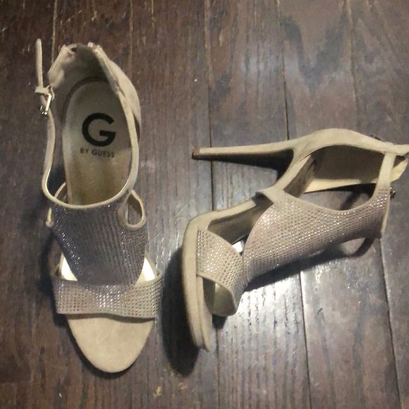 guess sandals size 11